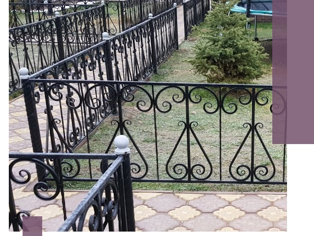 Кованые газонные ограждения под ключ в Обнинске